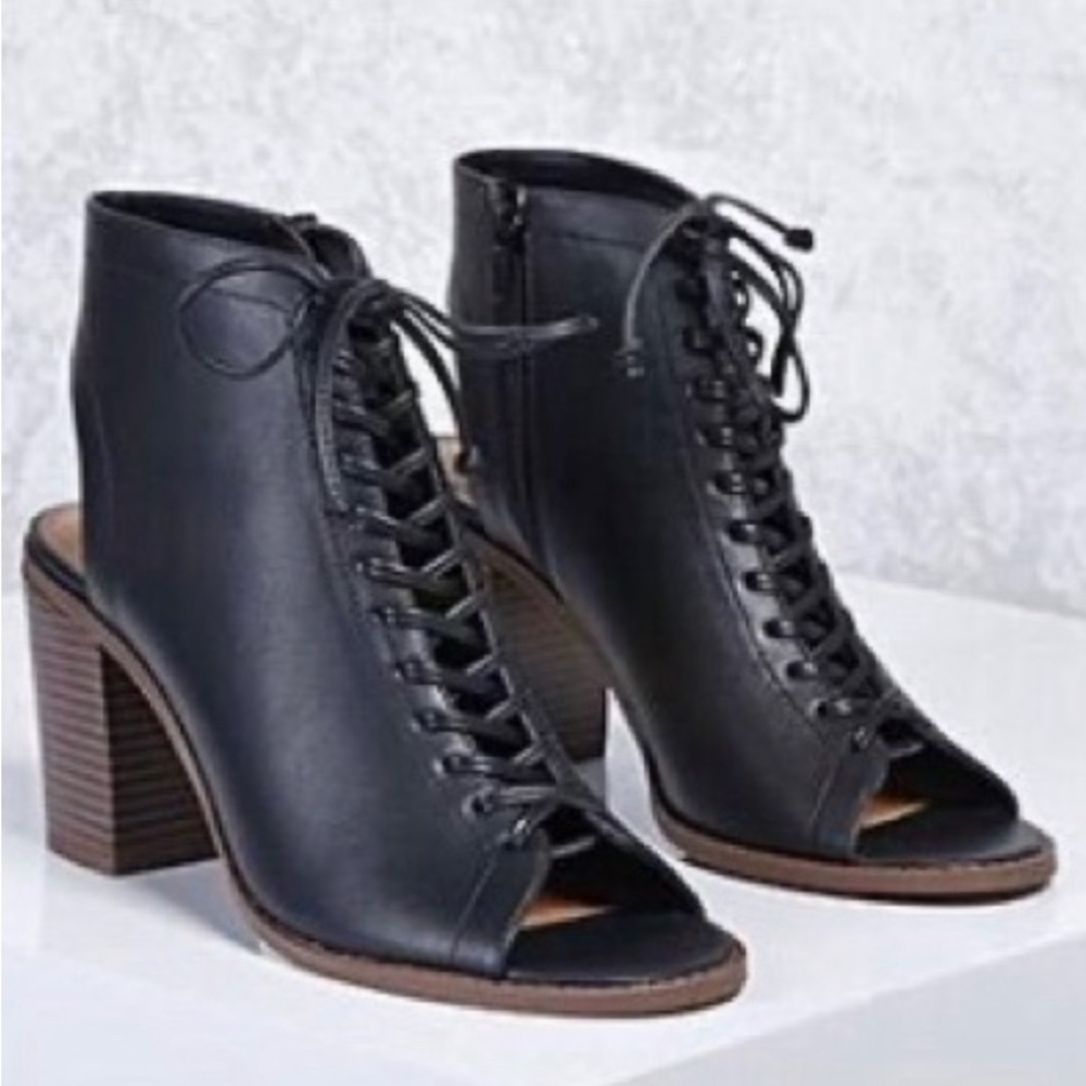 Forever 21 Black Faux leather Cutout Ankle Boots size 8